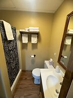 Lake Ontario Motel & Inn