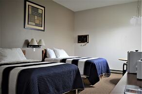 Lake Ontario Motel & Inn