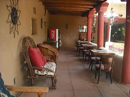 El Pueblo Lodge