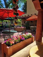 El Pueblo Lodge