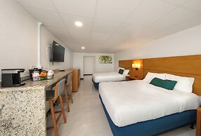 Chateau Beachfront Hotel, A By The Sea Resort