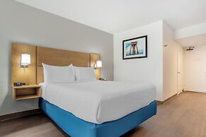 Chateau Beachfront Hotel, A By The Sea Resort