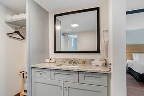 Chateau Beachfront Hotel, A By The Sea Resort