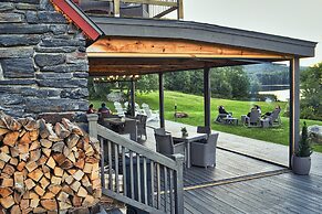 Mountain Meadows Lodge