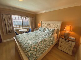 Cliff House Inn On The Ocean