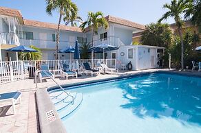 Great Escape Apartments by Lowkl