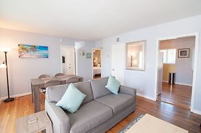 Great Escape Apartments by Lowkl