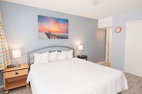 Great Escape Apartments by Lowkl