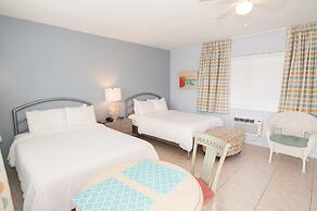 Great Escape Apartments by Lowkl