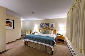 Port Inn and Suites Portsmouth, Ascend Hotel Collection