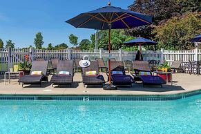 Port Inn and Suites Portsmouth, Ascend Hotel Collection