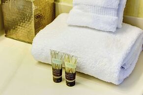 Port Inn and Suites Portsmouth, Ascend Hotel Collection