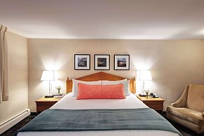 Port Inn and Suites Portsmouth, Ascend Hotel Collection