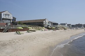 The Corsair & Cross Rip Oceanfront Resort