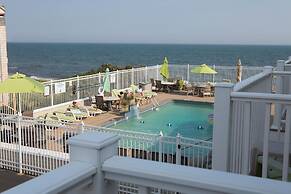 The Corsair & Cross Rip Oceanfront Resort