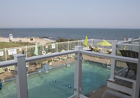 The Corsair & Cross Rip Oceanfront Resort