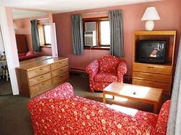 The Corsair & Cross Rip Oceanfront Resort