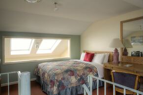 The Corsair & Cross Rip Oceanfront Resort