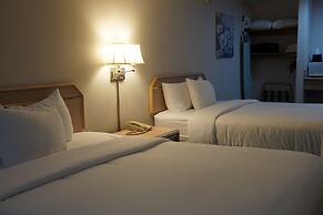 Timberland Inn & Suites