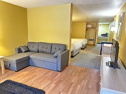 Timberland Inn & Suites