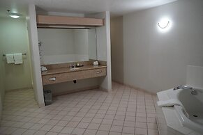 Timberland Inn & Suites