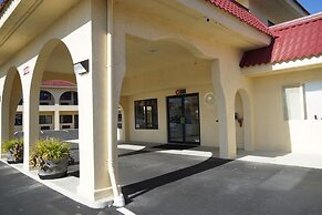 Timberland Inn & Suites