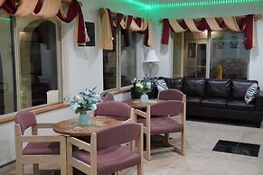 Timberland Inn & Suites