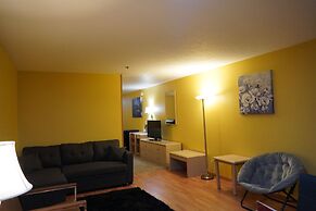 Timberland Inn & Suites