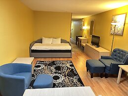 Timberland Inn & Suites