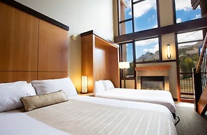 Sunshine Mountain Lodge