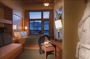 Sunshine Mountain Lodge