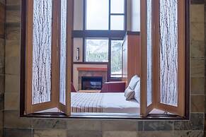 Sunshine Mountain Lodge