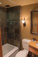 Sunshine Mountain Lodge