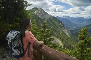 Sunshine Mountain Lodge