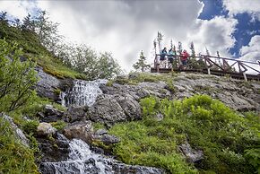 Sunshine Mountain Lodge