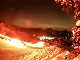 Sunshine Mountain Lodge