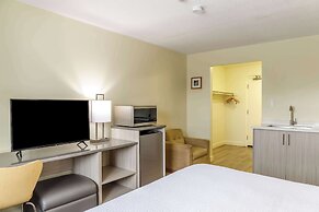 Motel 6 Niagara Falls, ON – Near the Falls