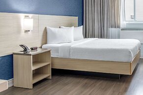 Motel 6 Niagara Falls, ON – Near the Falls