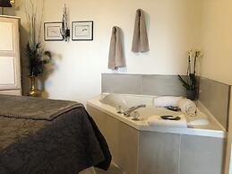 Qualicum Breeze Beach Resort