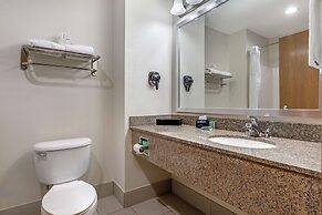 Best Western Club House Inn & Suites