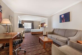 Best Western Club House Inn & Suites