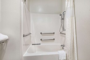 Best Western Club House Inn & Suites