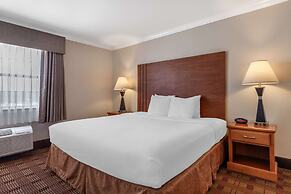 Best Western Club House Inn & Suites