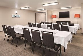 Country Inn & Suites by Radisson, Cottage Grove, MN