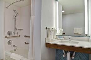 Hilton Garden Inn Kansas City