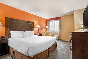 Best Western Plus The Inn at Sharon/Foxboro