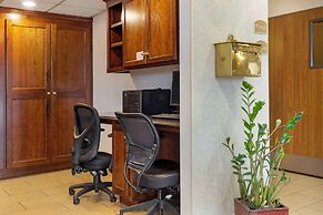 Best Western Plus The Inn at Sharon/Foxboro