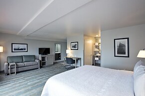 Hampton Inn & Suites Hermosa Beach