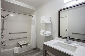 Hampton Inn & Suites Hermosa Beach
