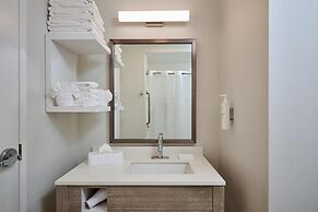 Hampton Inn & Suites Hermosa Beach